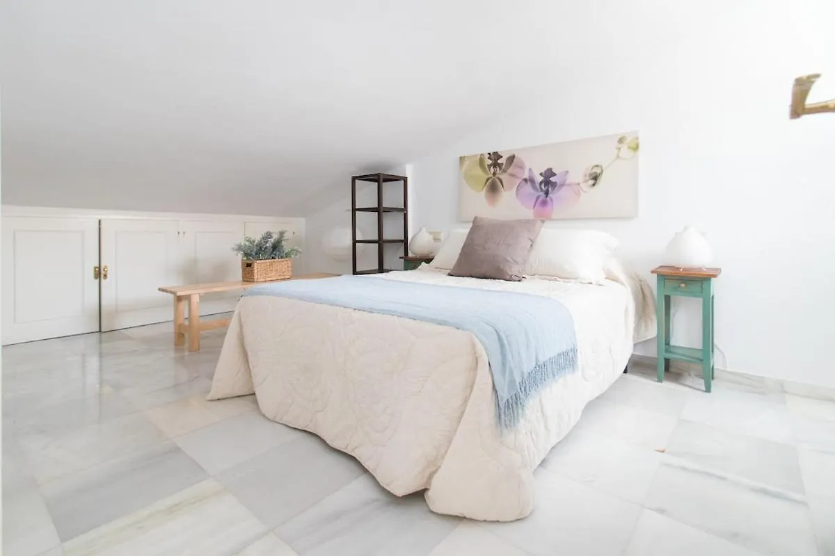 C46 - House With Garden & Pool In Malaga Apartment
