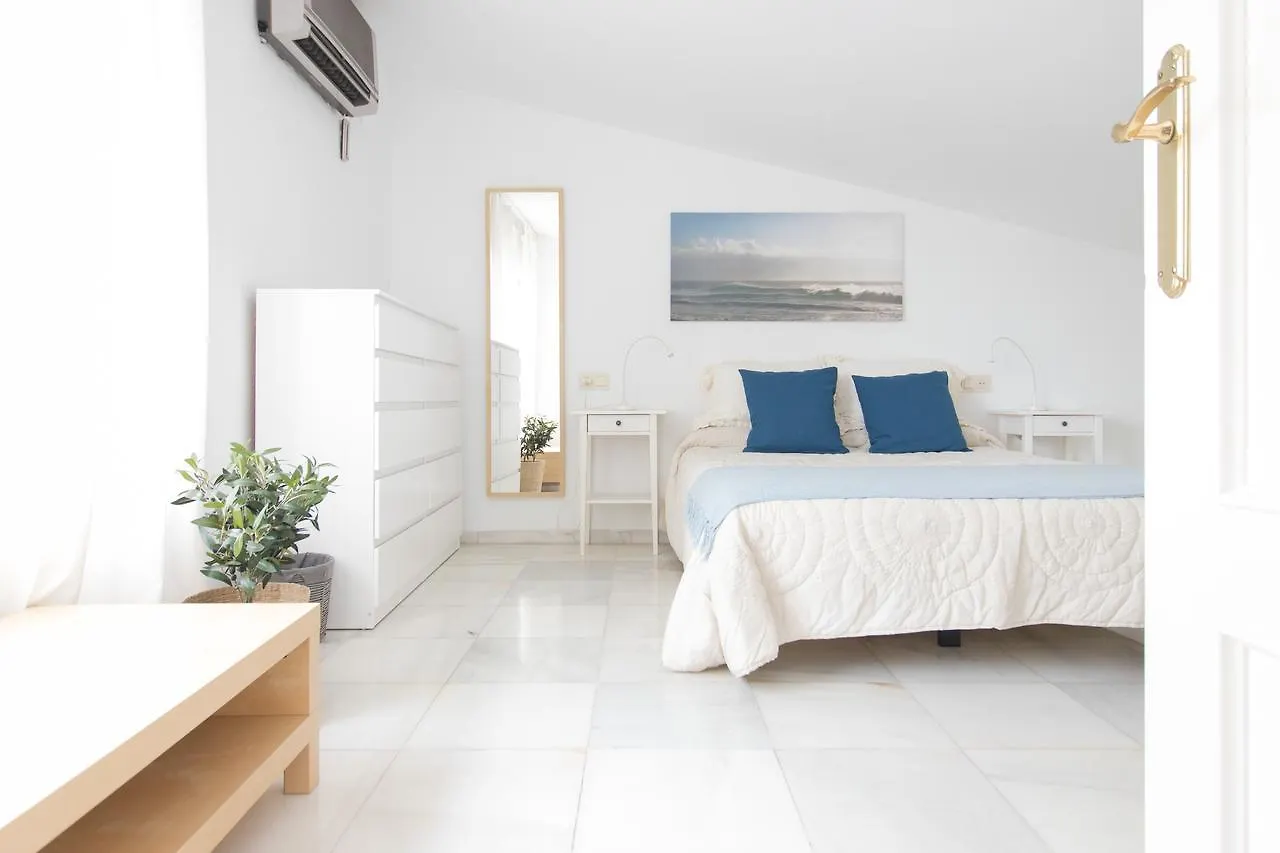 C46 - House With Garden & Pool In Malaga Apartment